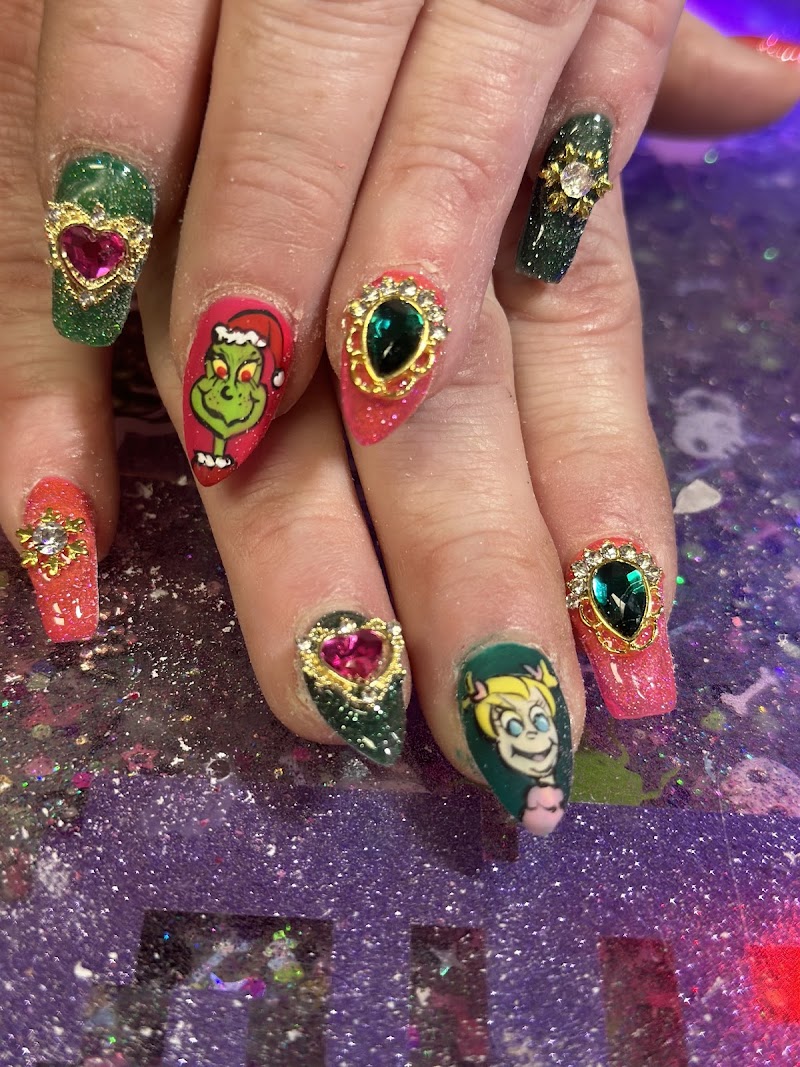 Mild 2 Wild Salon and Tattoo Parlor, nail salon in Lorain, OH, photo 1 of 9